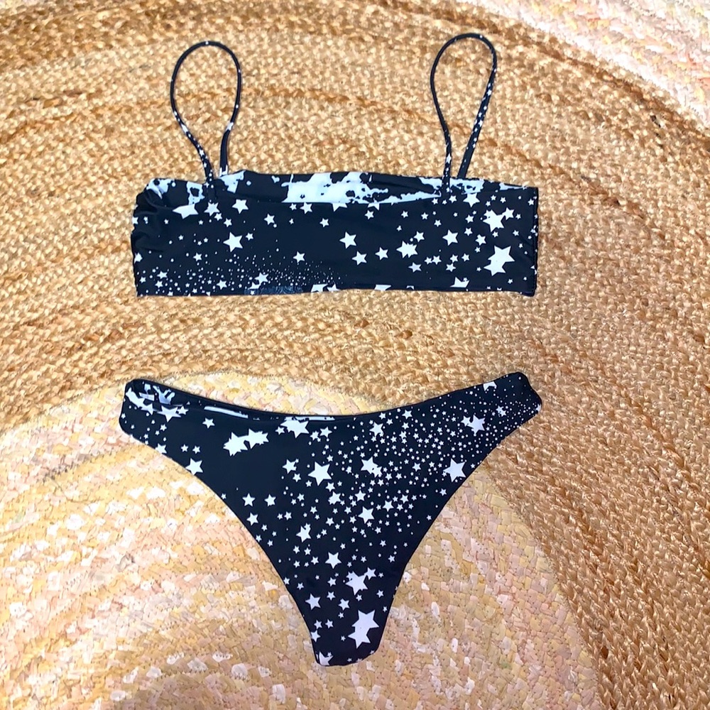 Bikini - Picture 2 of 5